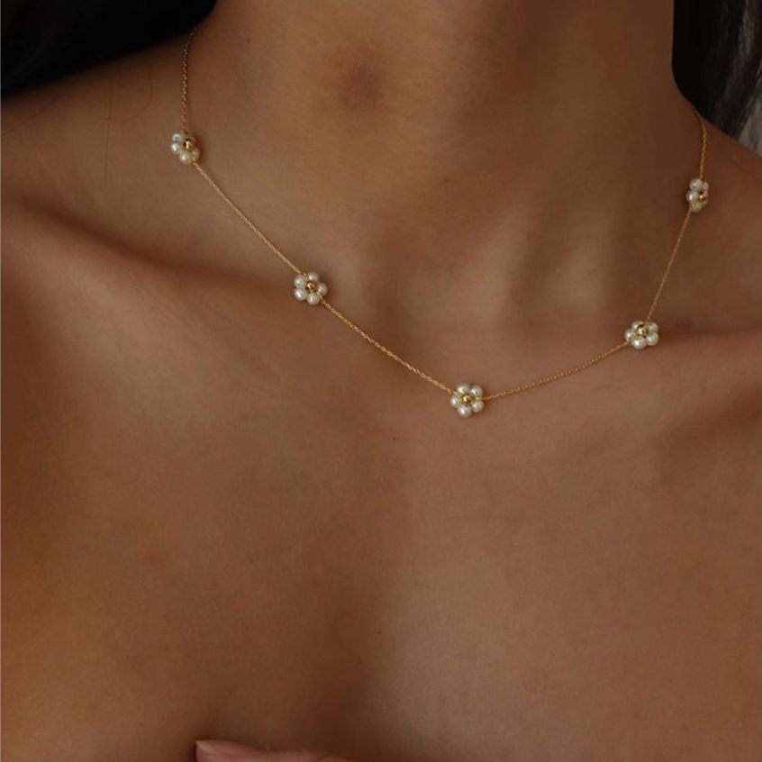 Daisy Pearl Flower Chain Necklace