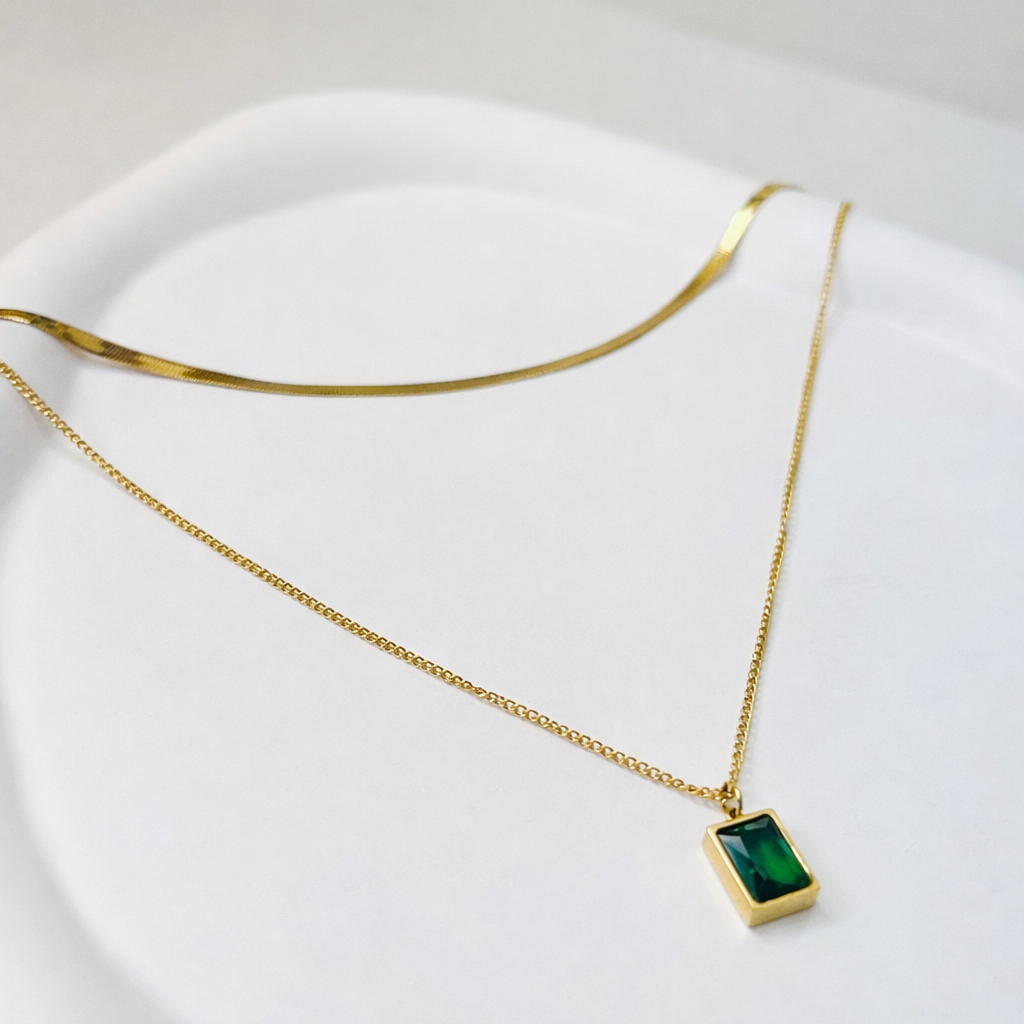 Emerald Radiance Double Layer Pendant Necklace