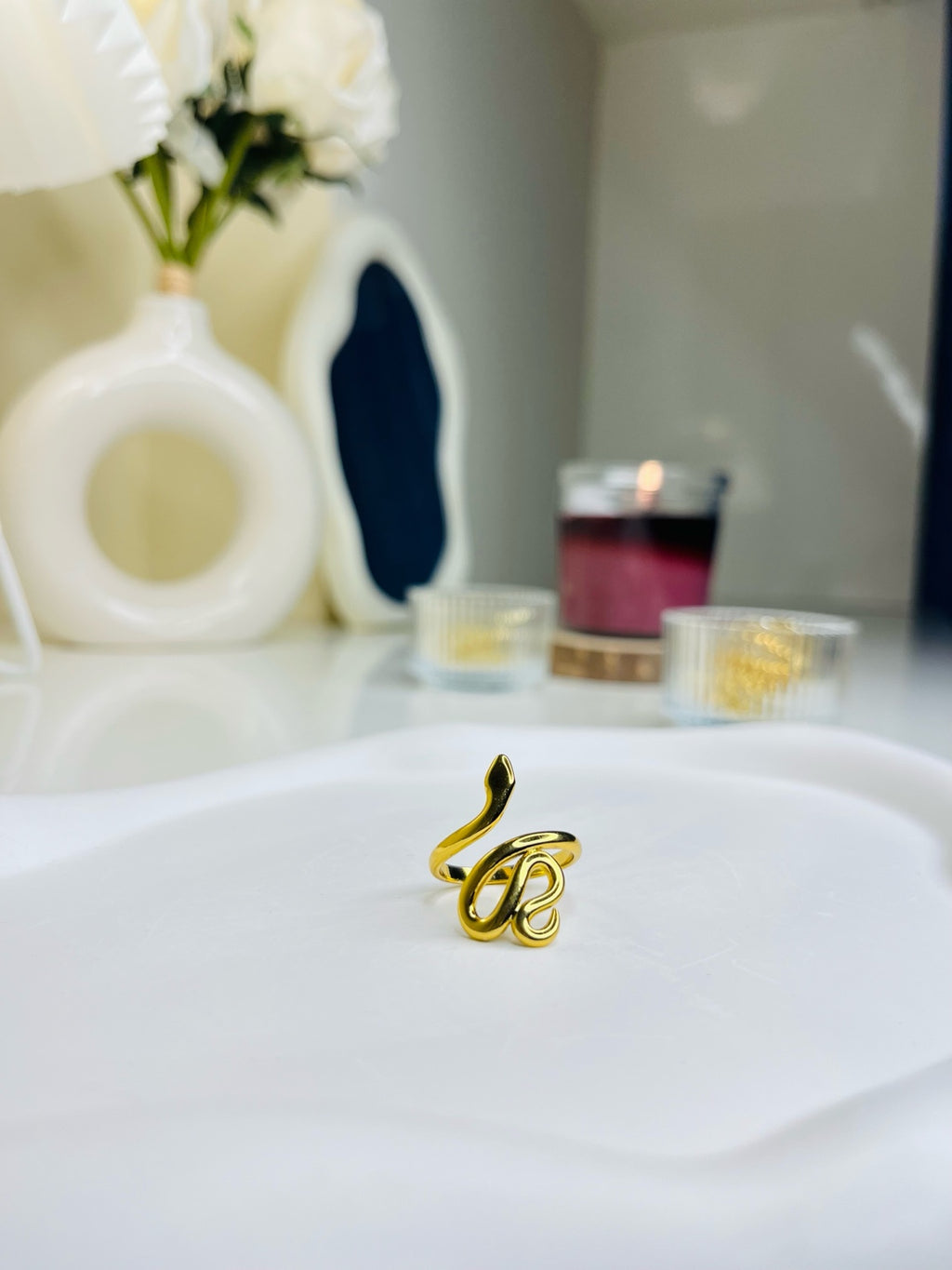 Serpentine Flow Gold Ring