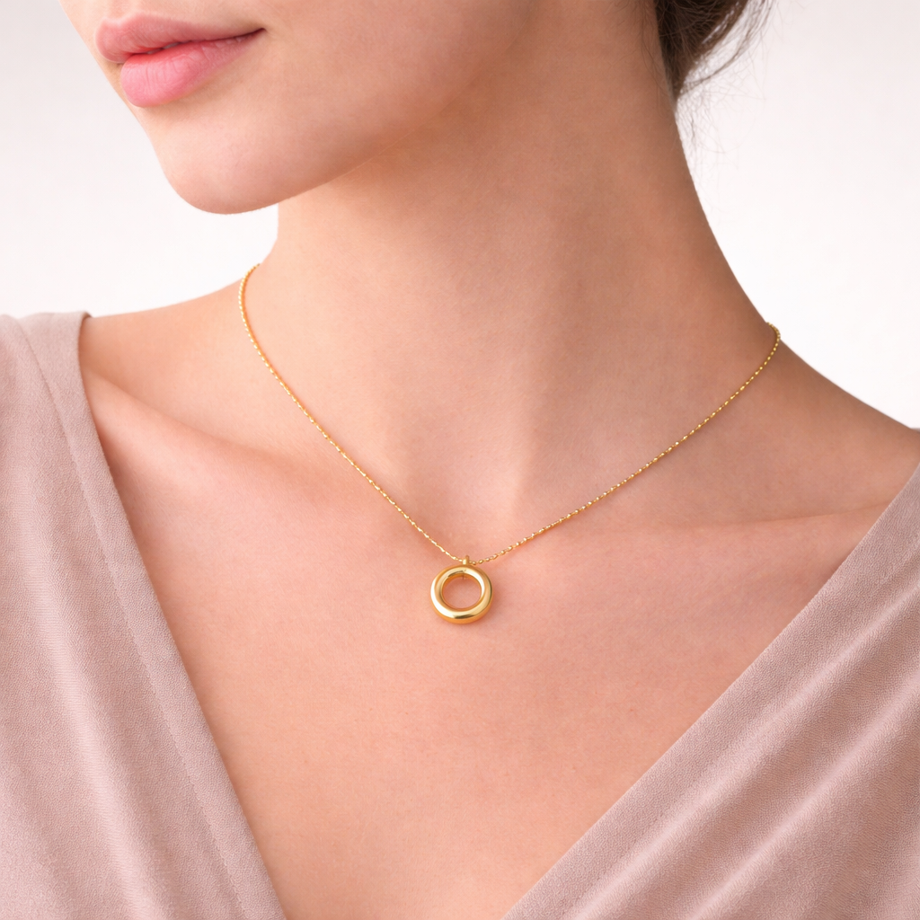 Minimal Gold Circle Pendant Necklace