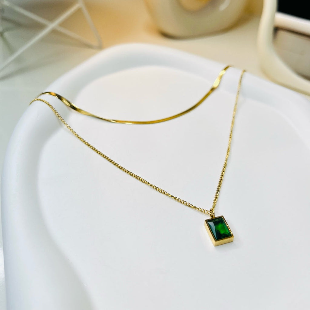 Emerald Radiance Double Layer Pendant Necklace