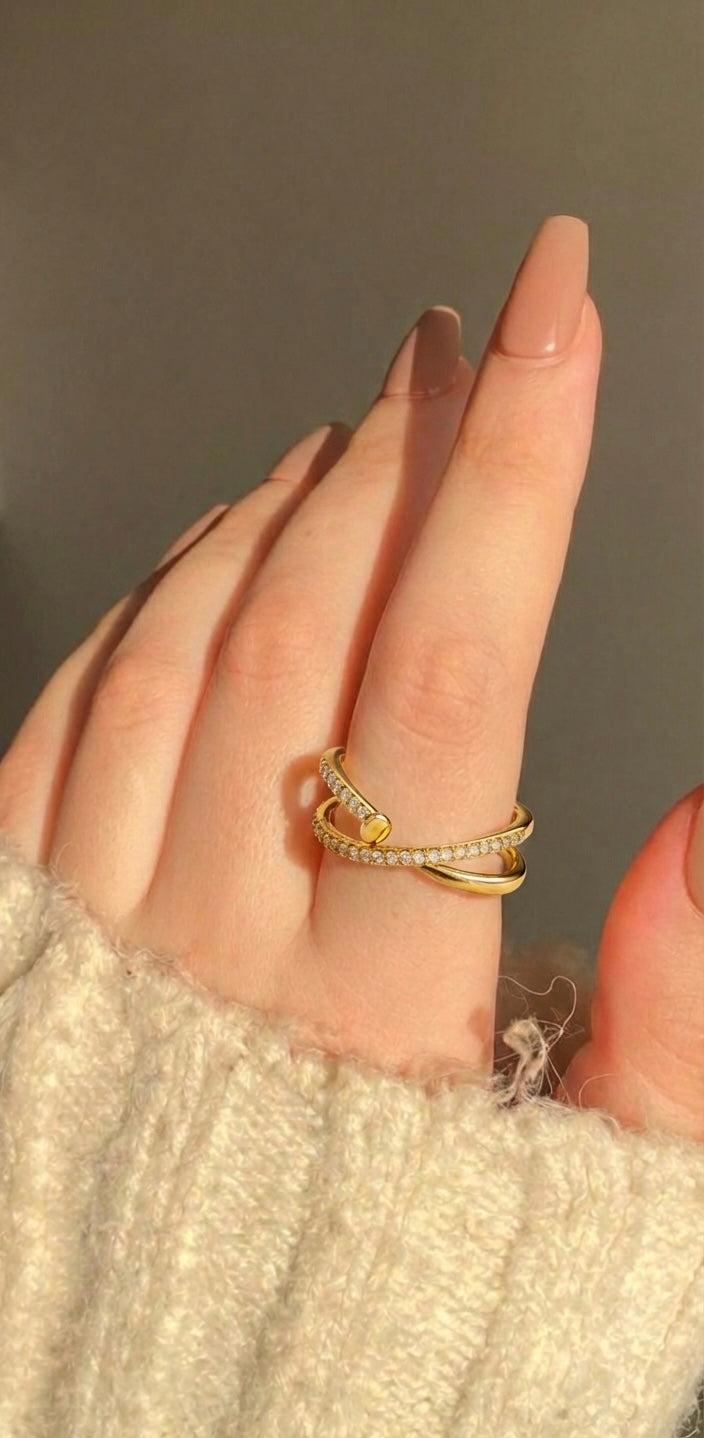 Nail Crisscross Gold Ring