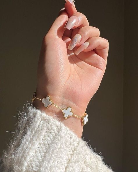 Reversible Clover Charm Bracelet
