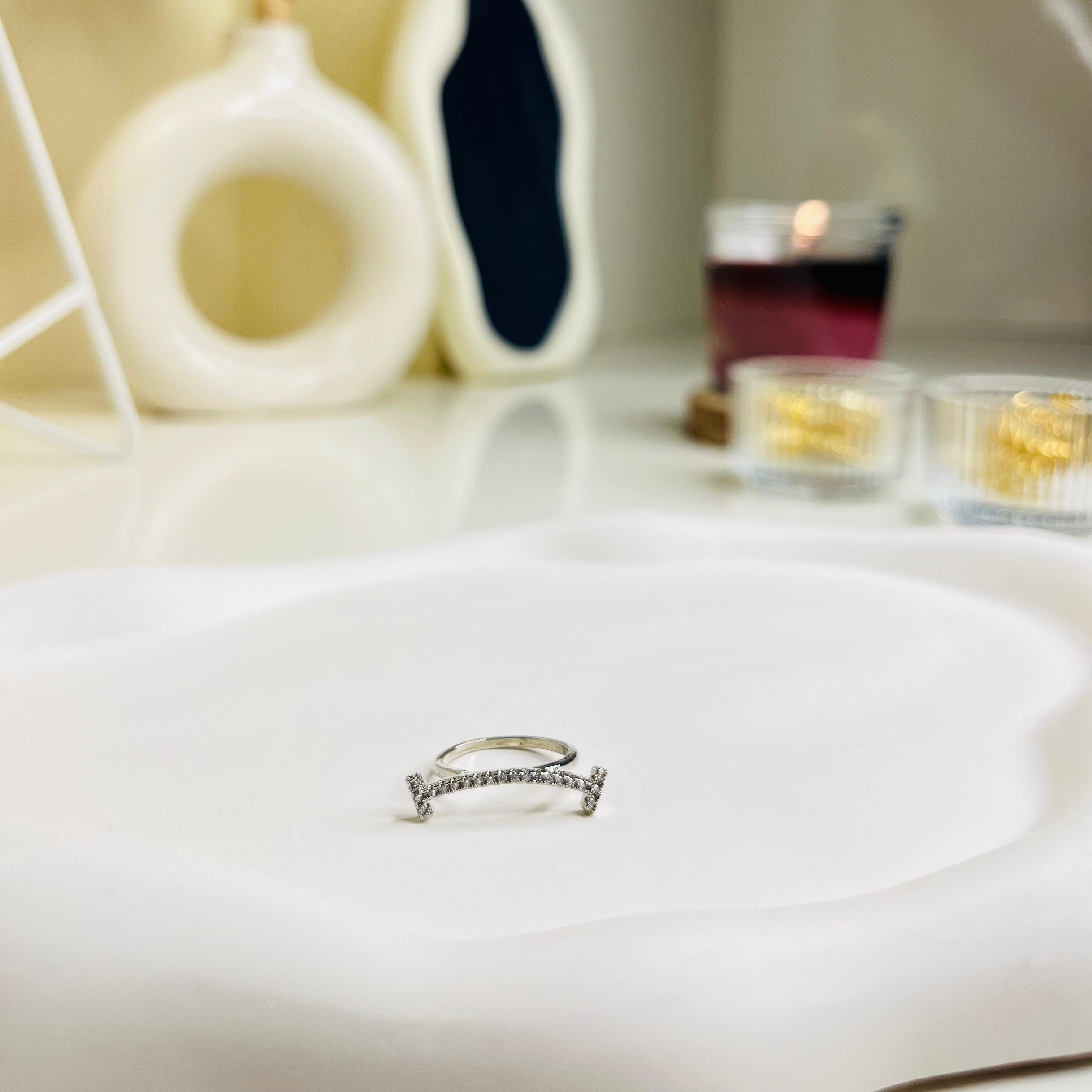 Curve Crystal Silver Ring