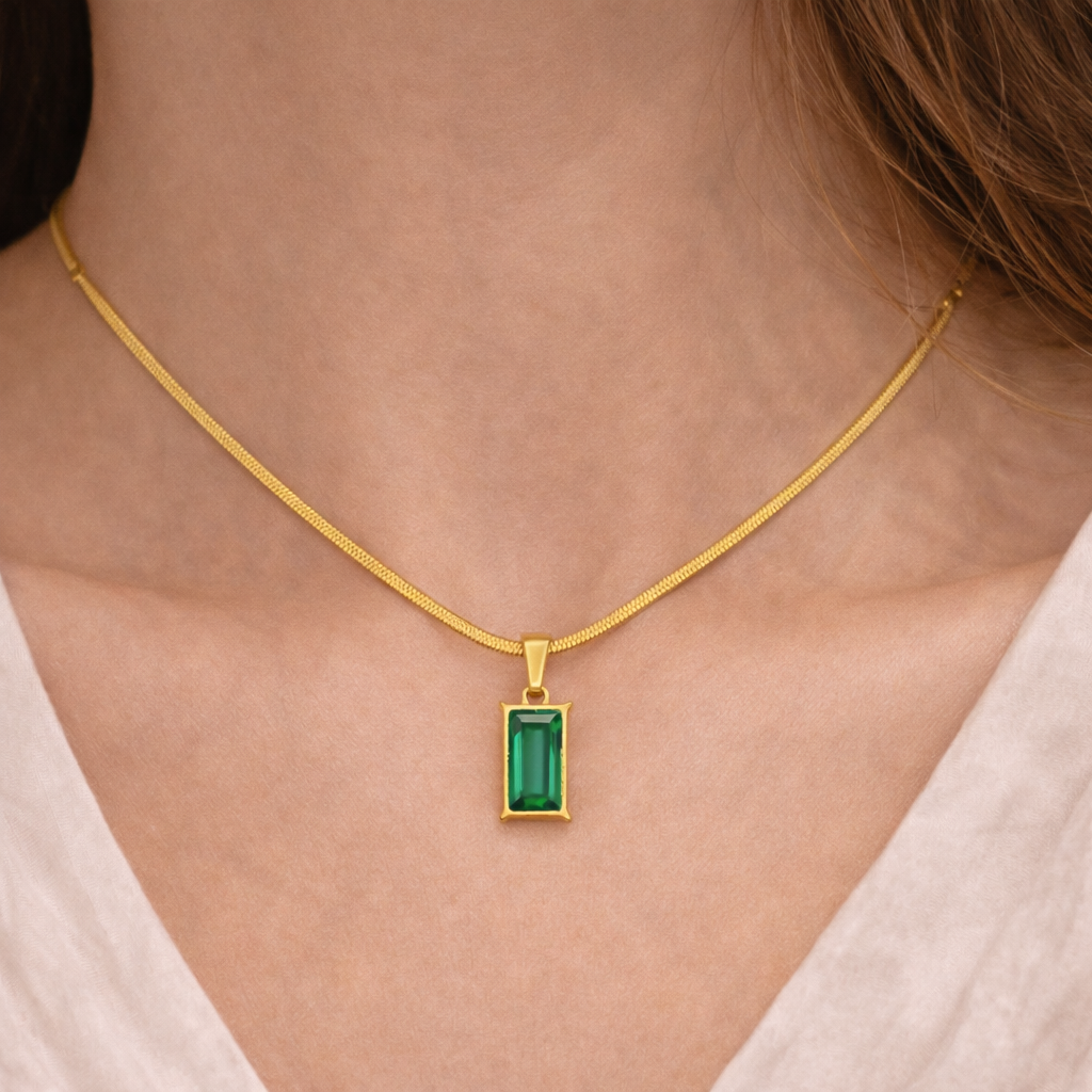 Emerald Radiance Pendant Necklace